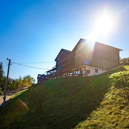 Georgiy Hotel Oryavchyk Eksteriør billede